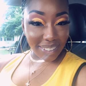 Meet your Posher, Nikki